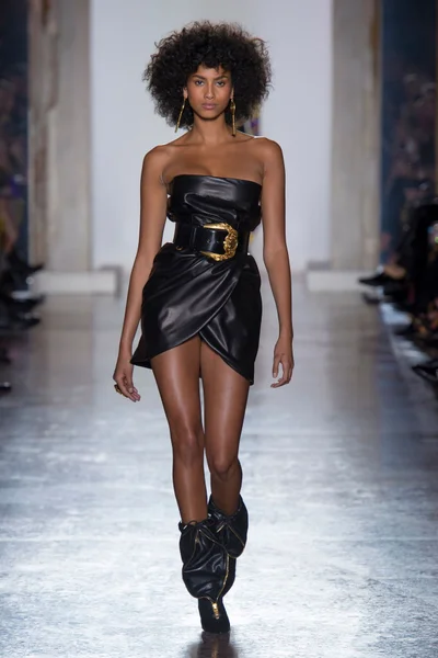 Look 29